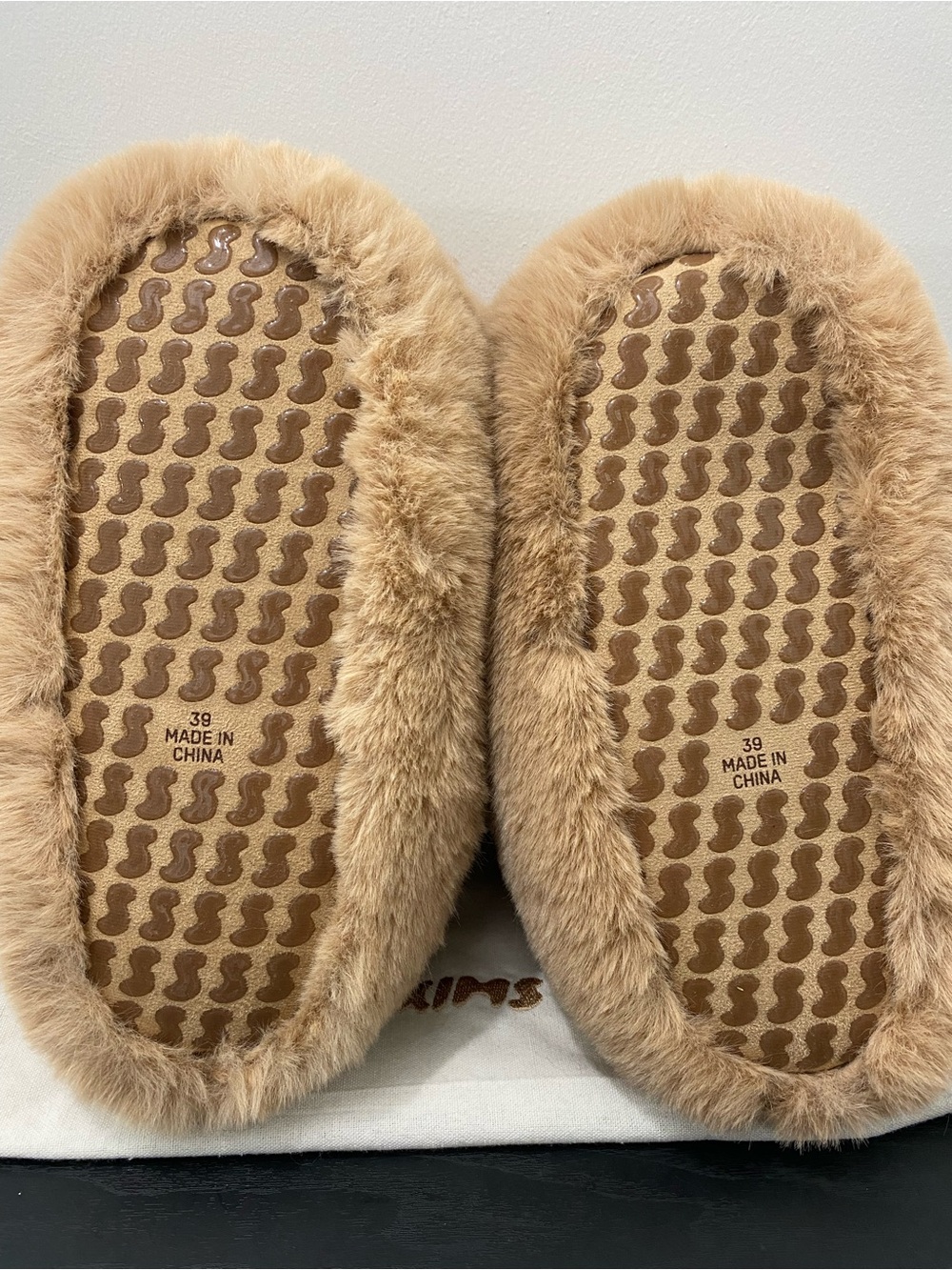 🤎✨NWT SKIMS Teddy Bear Slippers Light Brown Size EU 39/US 8.5W🤎 - Picture 9 of 10